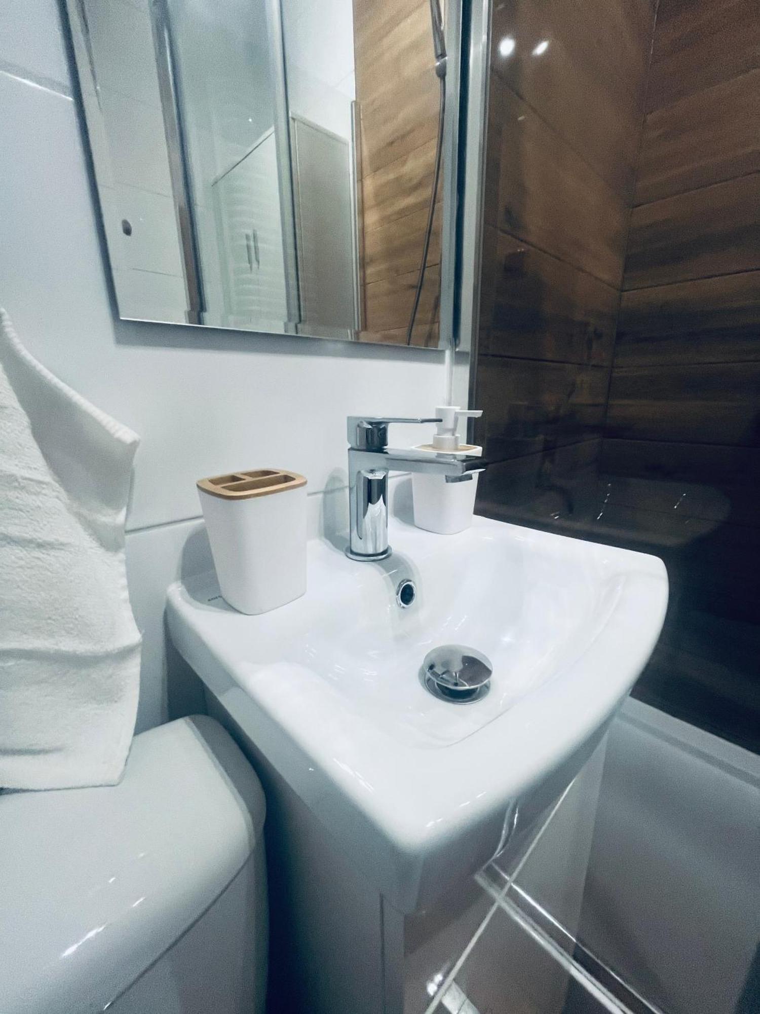 Silver Apartament Катовице Екстериор снимка